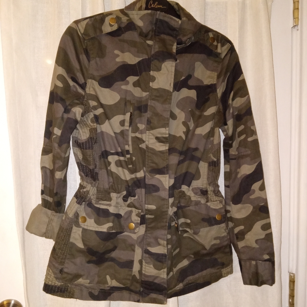 LOVE TREE Camo Jacket